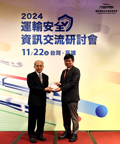 277C28E7-55F2-44AF-B33B-9A2D6F558FB8_1_201_a