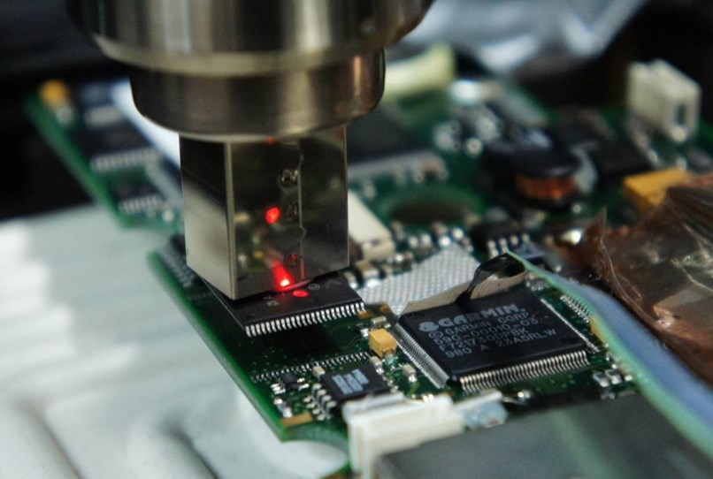 Fig 11: Desoldering of damaged avionics chips